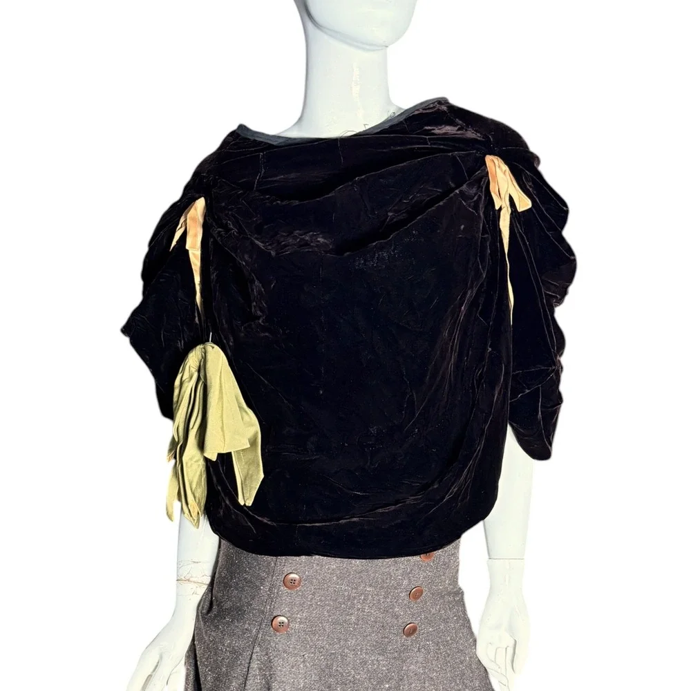 Antique Velvet mantle Sleeveless Shoulder Wrap Draped Bows burgundy gold M L